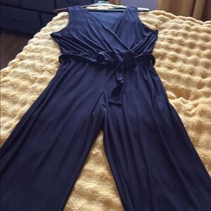 EUC- NYCO Black V-Neck Sheath Jumpsuit with pockets, Very comfortable and flowy